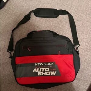 New York International Auto Show 2019 Red and Black Messenger Bag